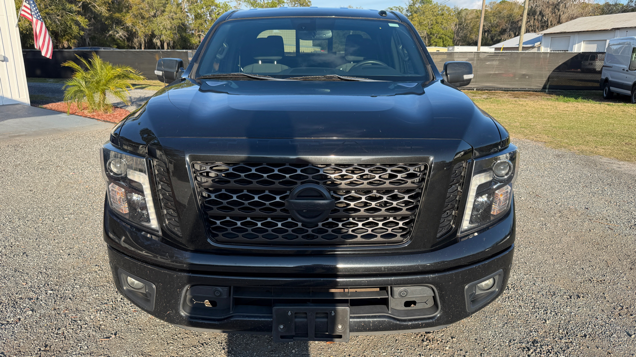 Nissan Titan 4x2 Crew Cab SV 2018