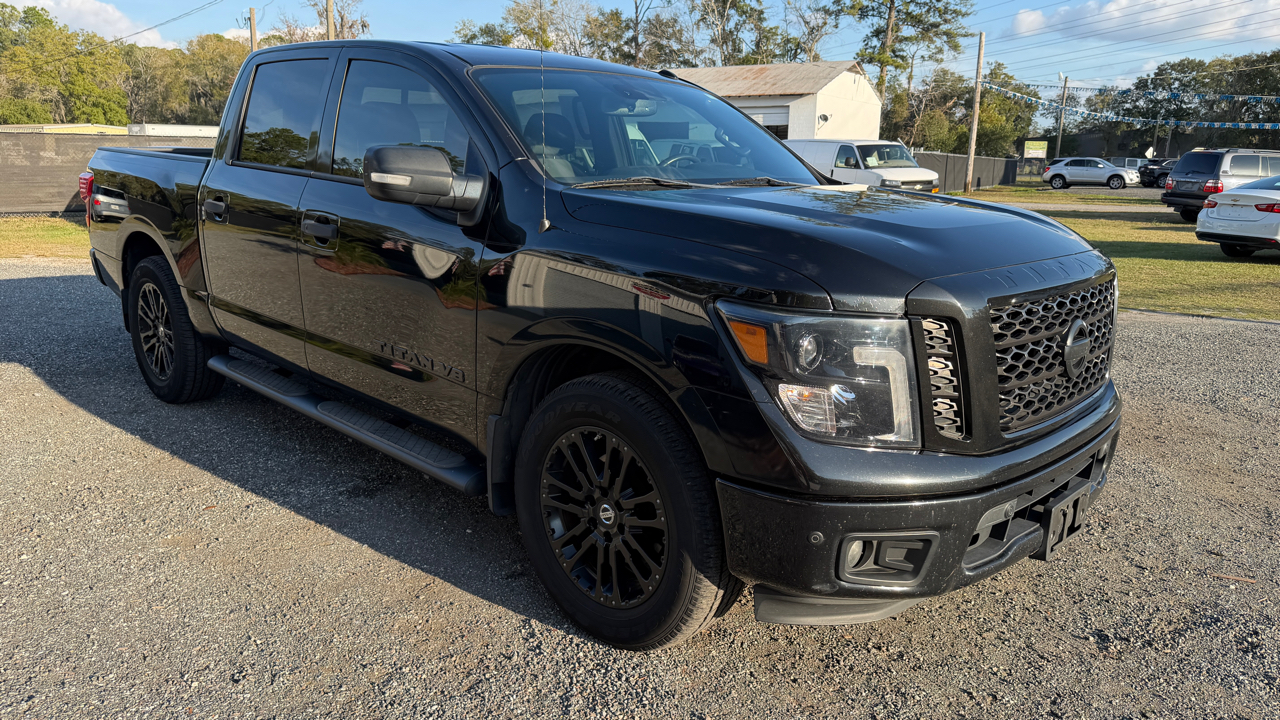 Nissan Titan 4x2 Crew Cab SV 2018