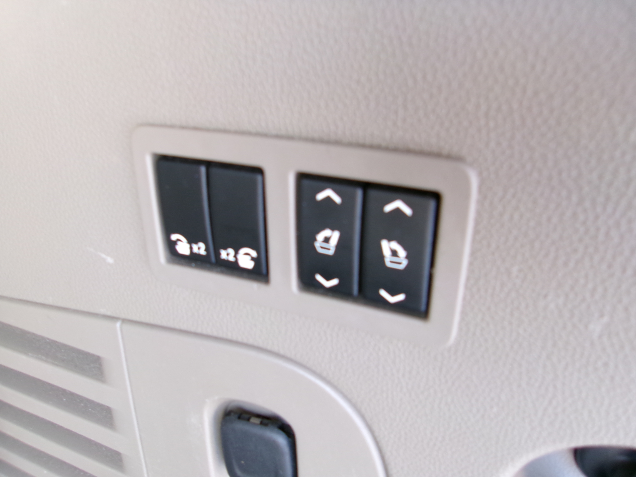 Chevrolet Tahoe 4WD 4dr LTZ 2016