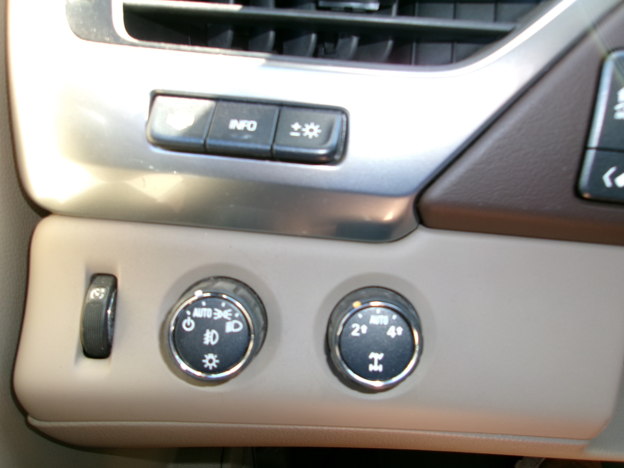 Chevrolet Tahoe 4WD 4dr LTZ 2016