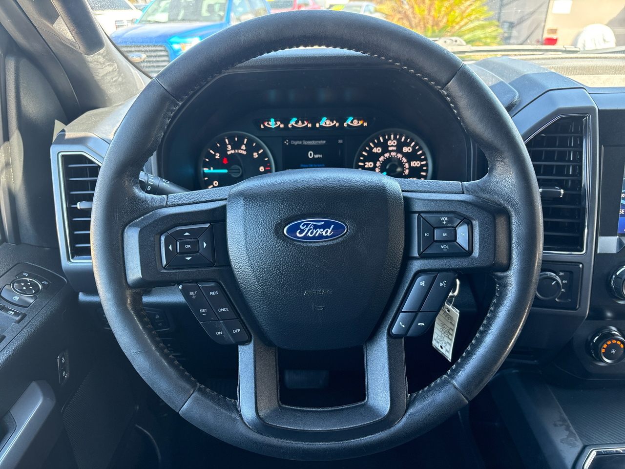 Ford F-150 4WD SuperCrew 145" FX4 2019