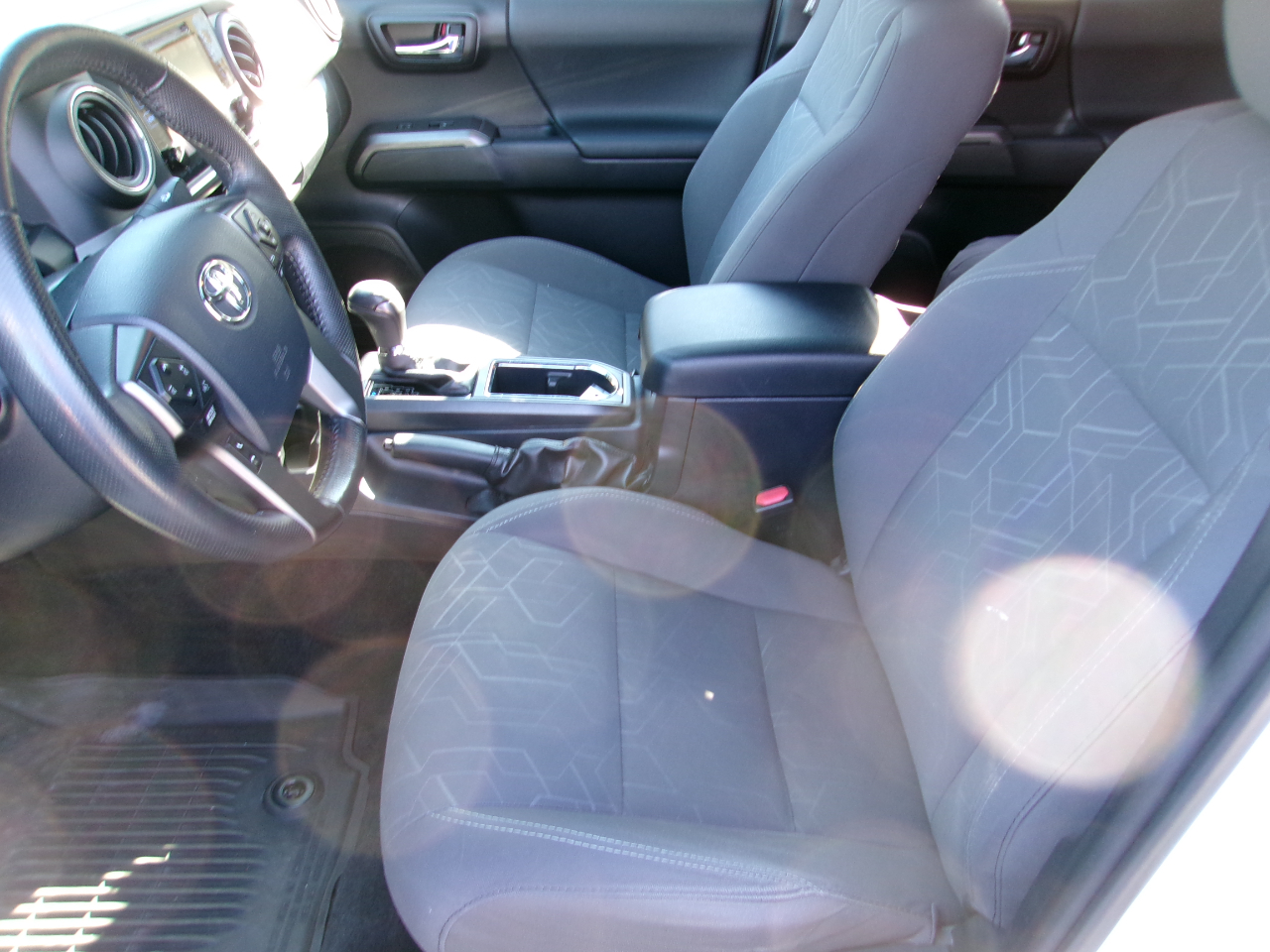 Toyota Tacoma TRD Off Road Double Cab 5' Bed V6 4x4 MT (Natl) 2017