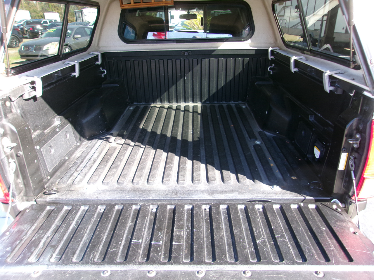 Toyota Tacoma TRD Off Road Double Cab 5' Bed V6 4x4 MT (Natl) 2017