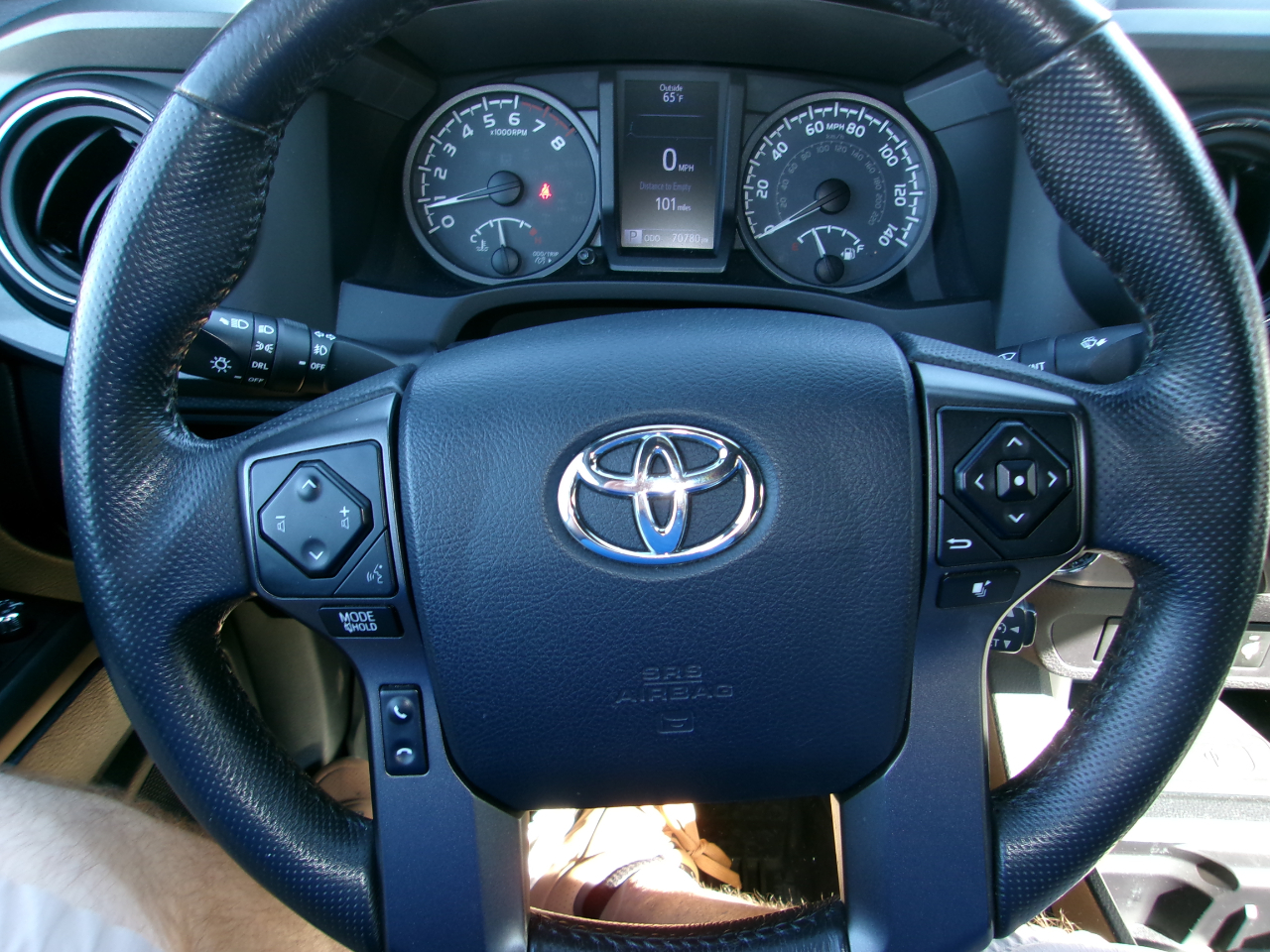 Toyota Tacoma TRD Off Road Double Cab 5' Bed V6 4x4 MT (Natl) 2017