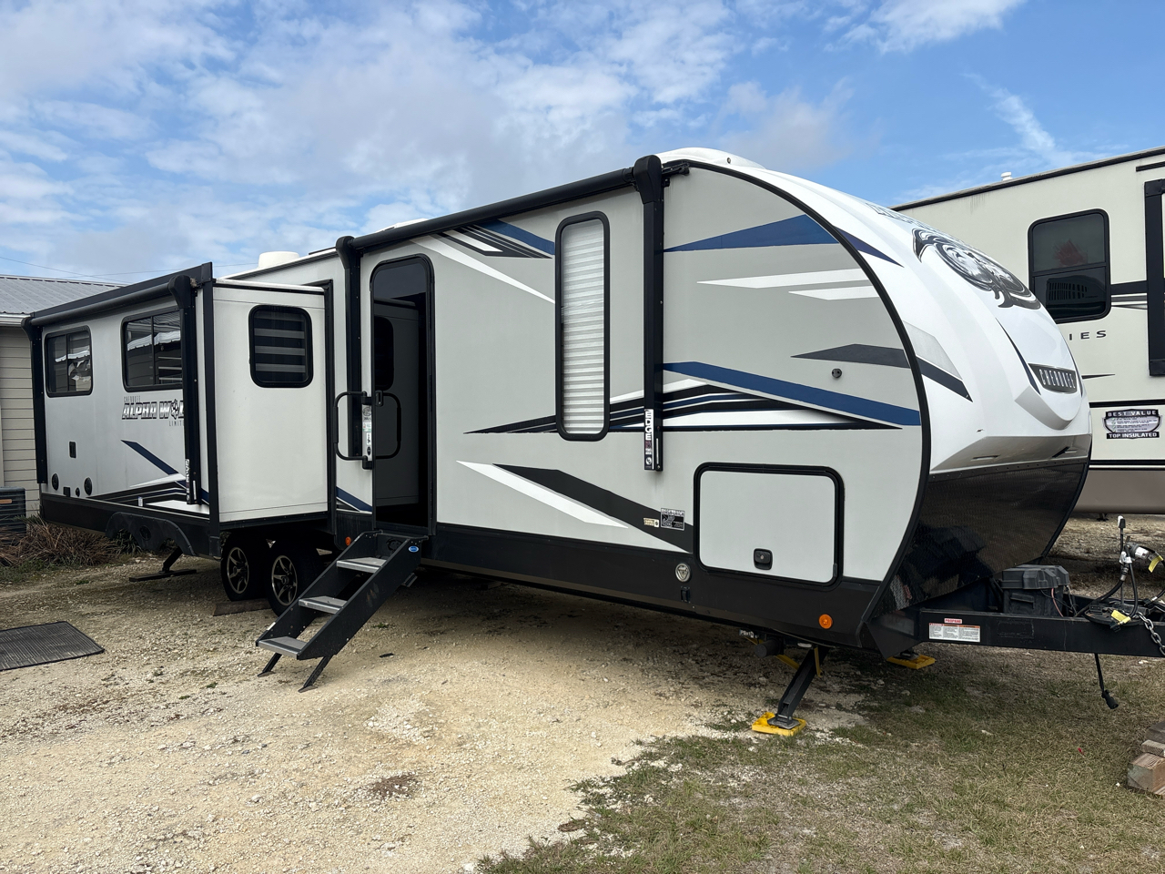 Forest River Alpha Wolf  2021