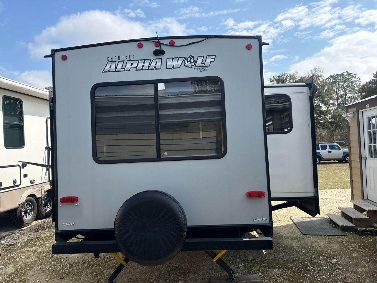 Forest River Alpha Wolf  2021