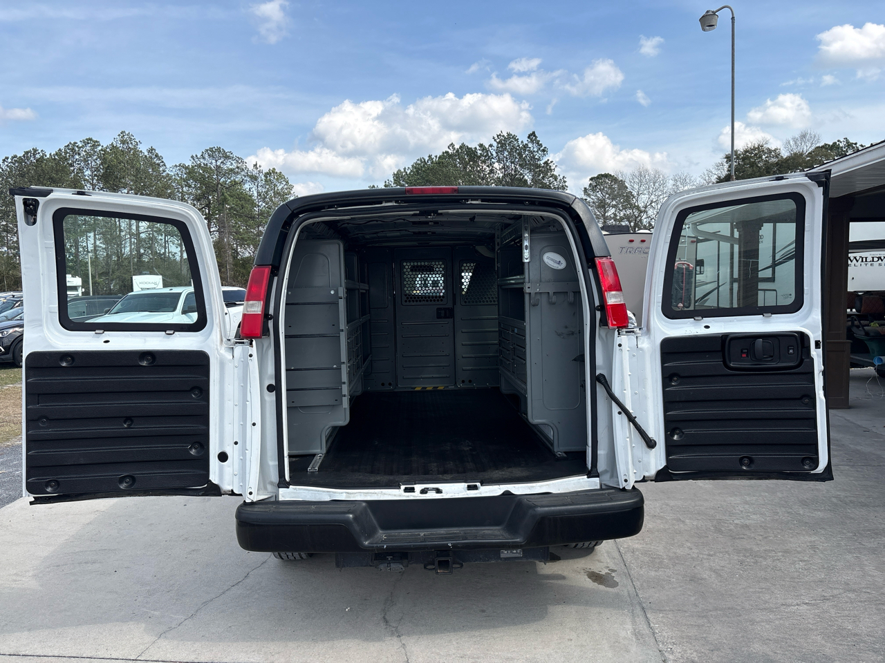 Chevrolet Express Cargo Van RWD 2500 135" 2019