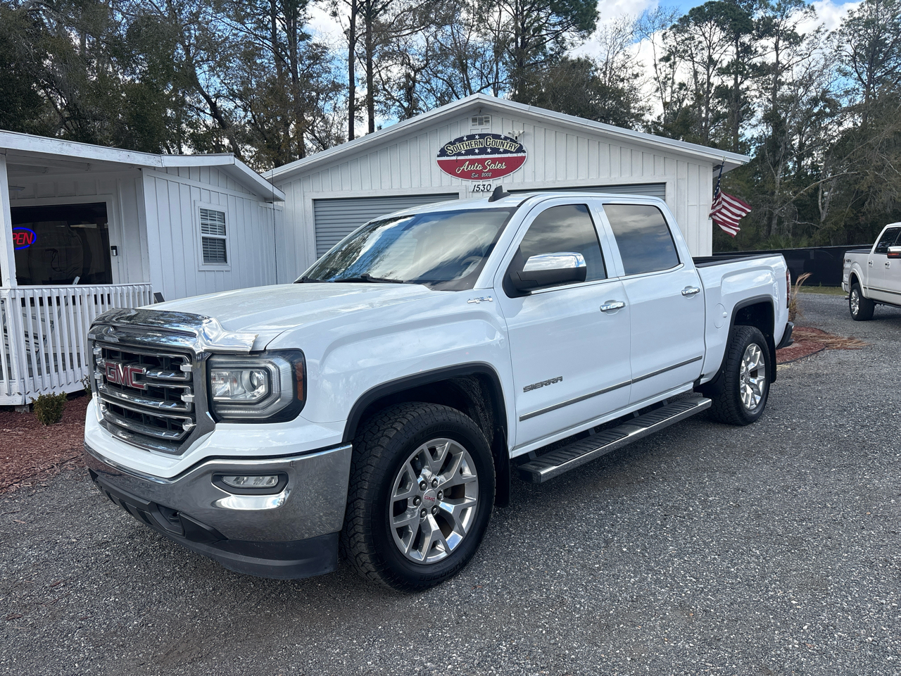 GMC Sierra 1500 4WD Crew Cab 143.5" SLT 2017