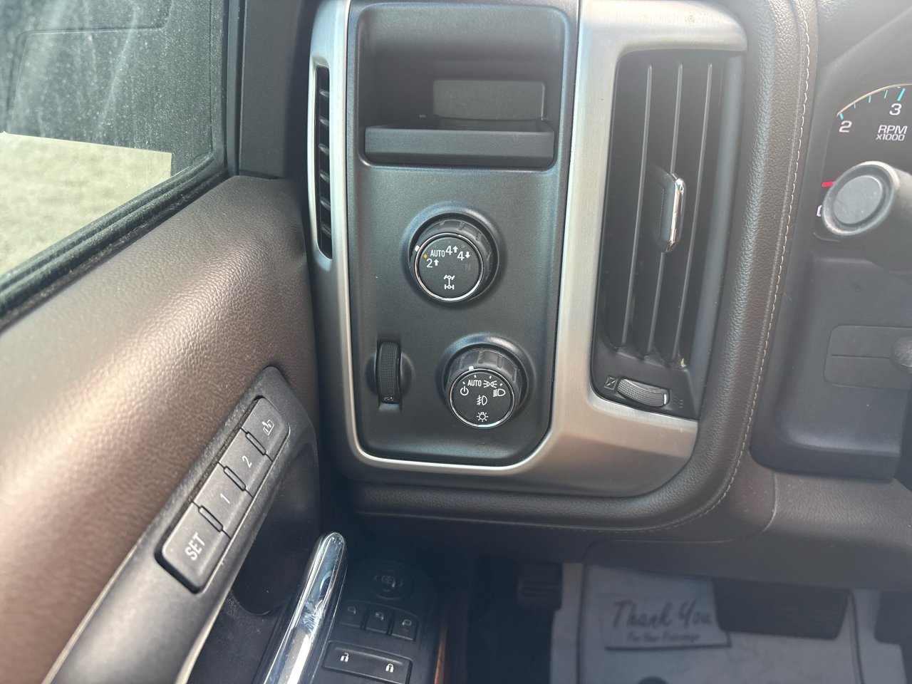 GMC Sierra 1500 4WD Crew Cab 143.5" SLT 2017