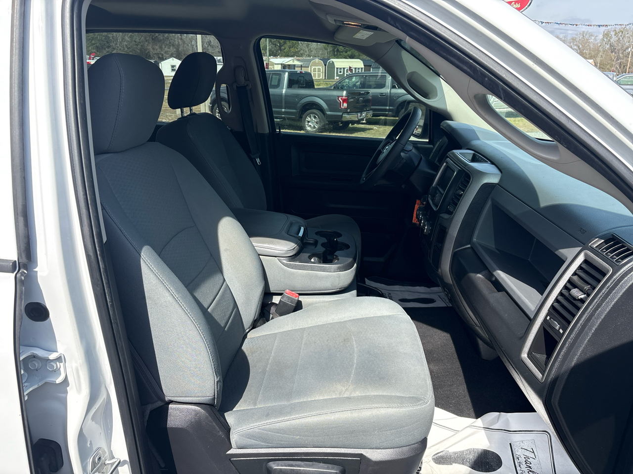 RAM 1500 Tradesman 4x2 Crew Cab 5'7" Box 2018