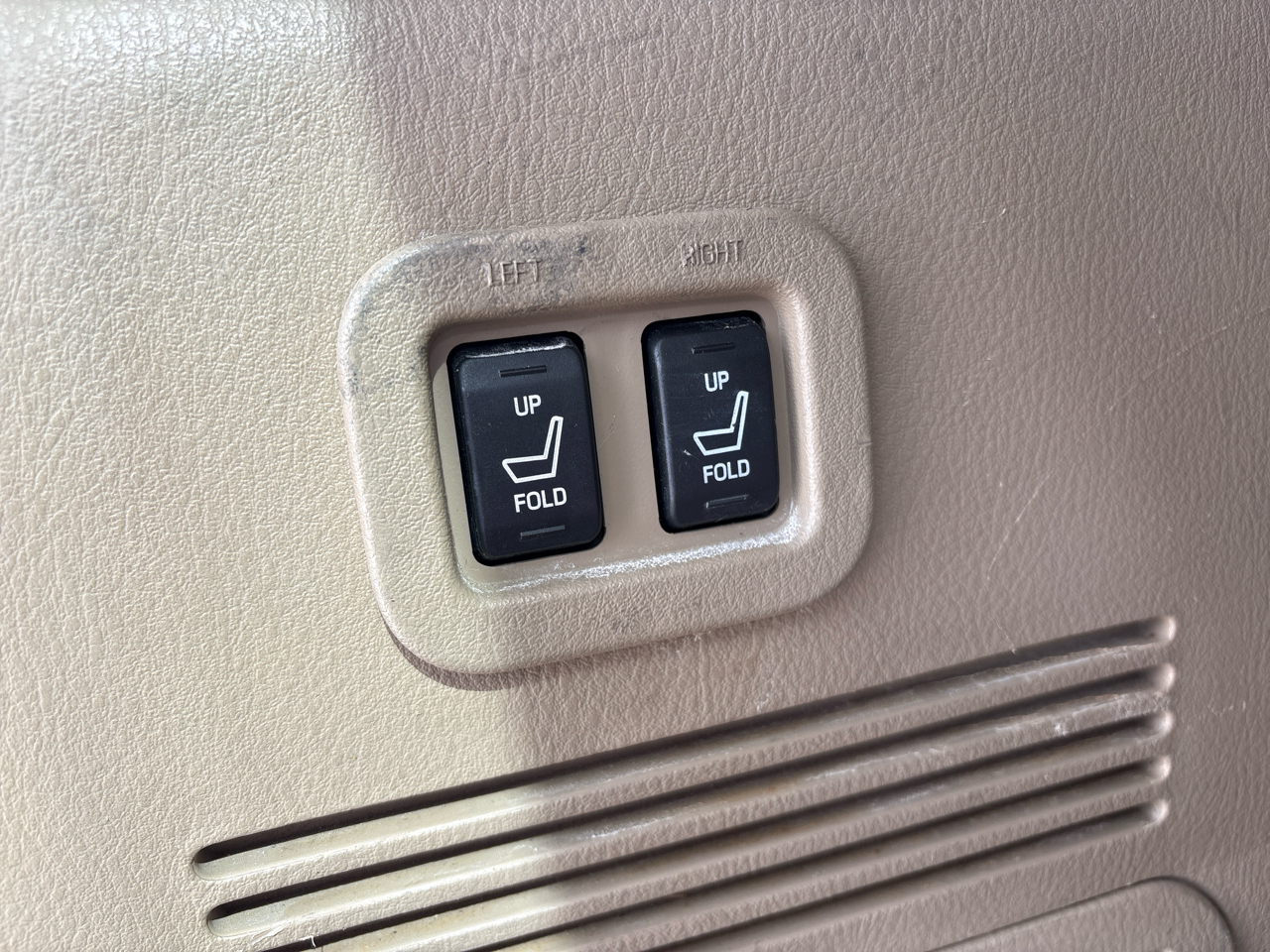 Ford Explorer 2WD 4dr V6 XLT 2007