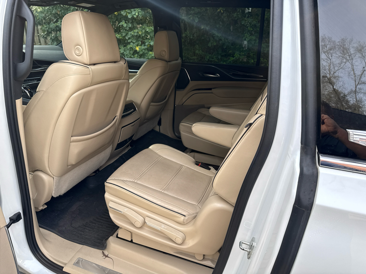 Cadillac Escalade ESV RWD 4dr Premium Luxury 2023