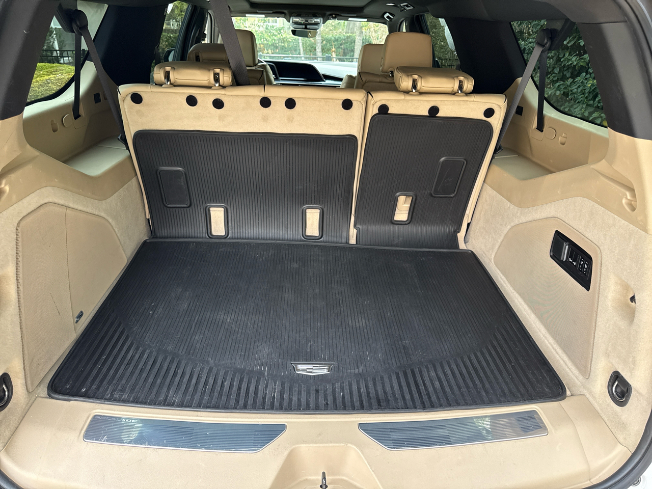 Cadillac Escalade ESV RWD 4dr Premium Luxury 2023