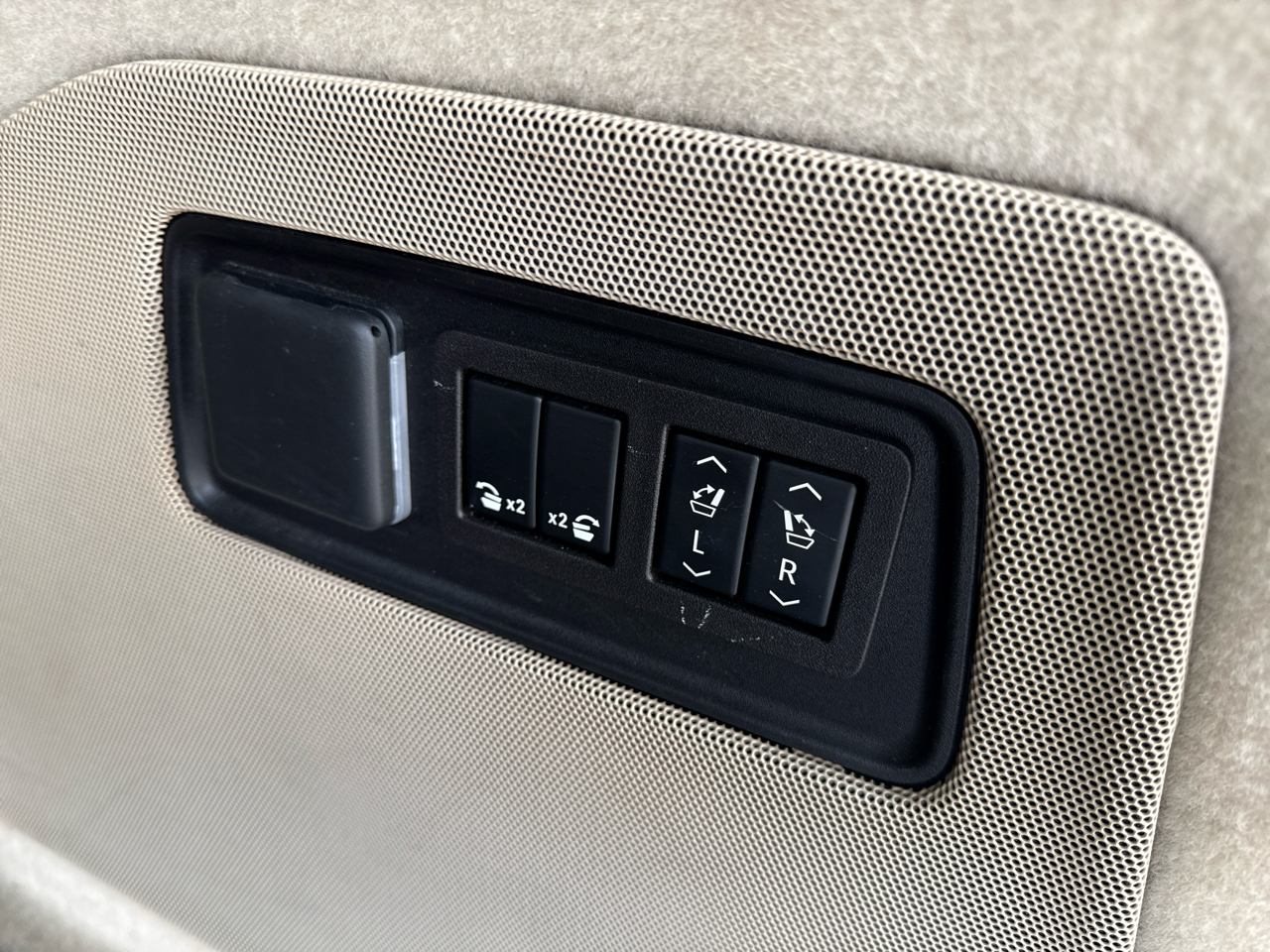 Cadillac Escalade ESV RWD 4dr Premium Luxury 2023