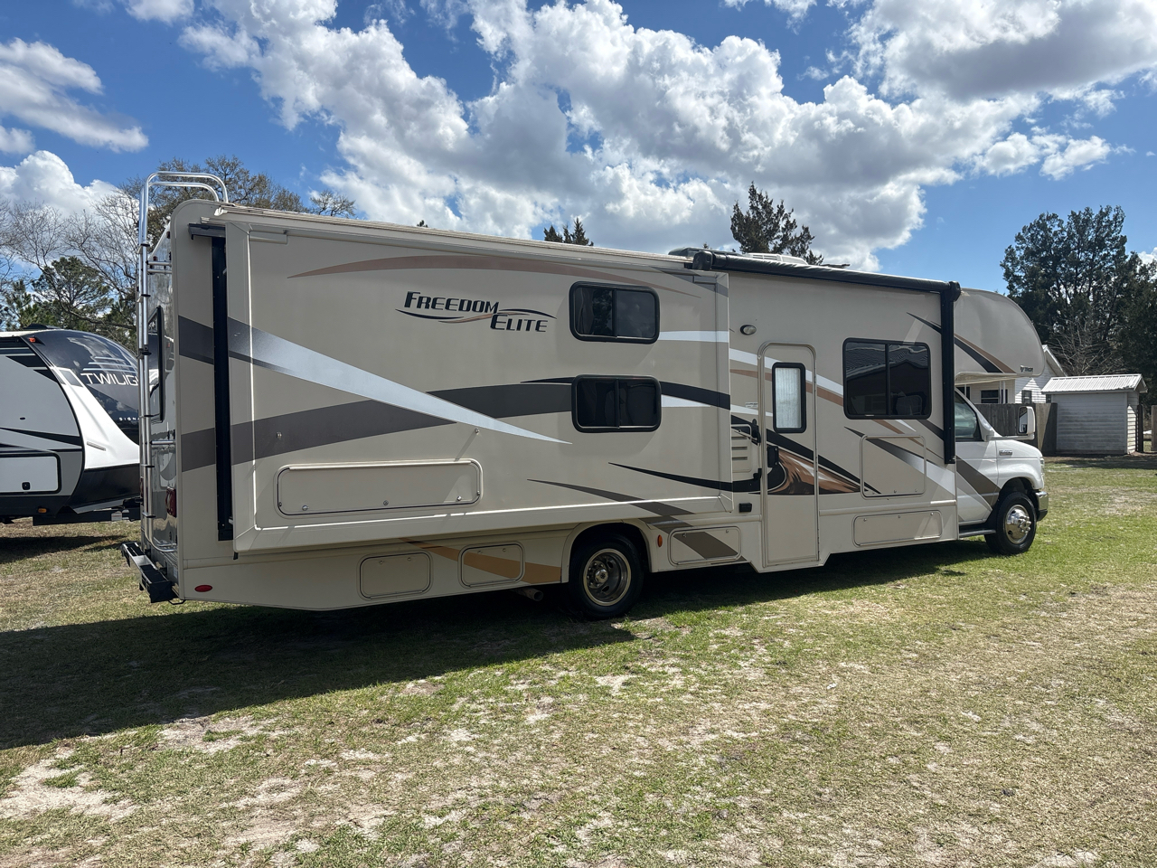 Thor Motor Coach Freedom Elite  2017