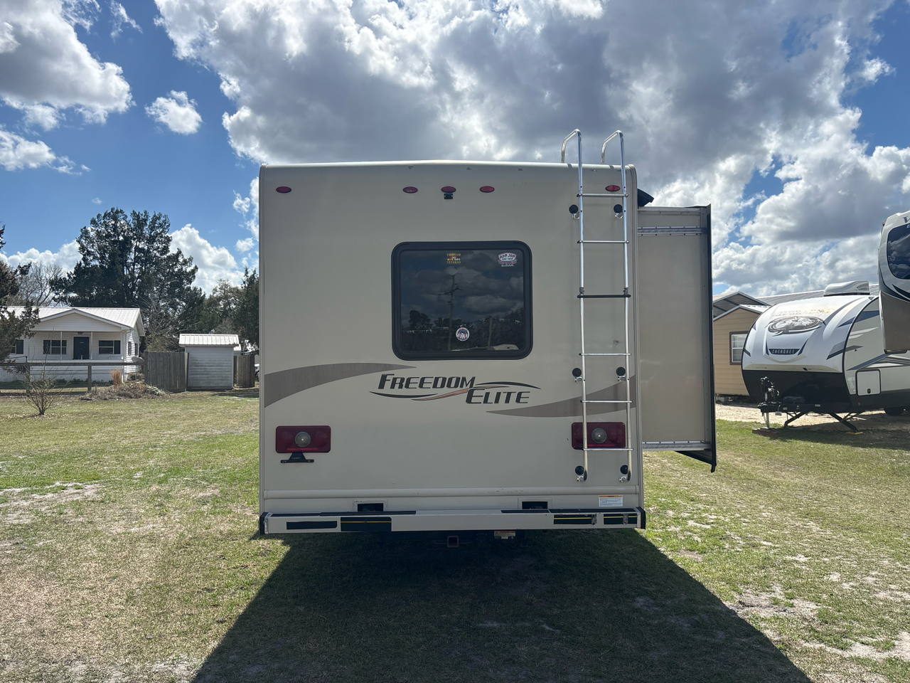 Thor Motor Coach Freedom Elite  2017