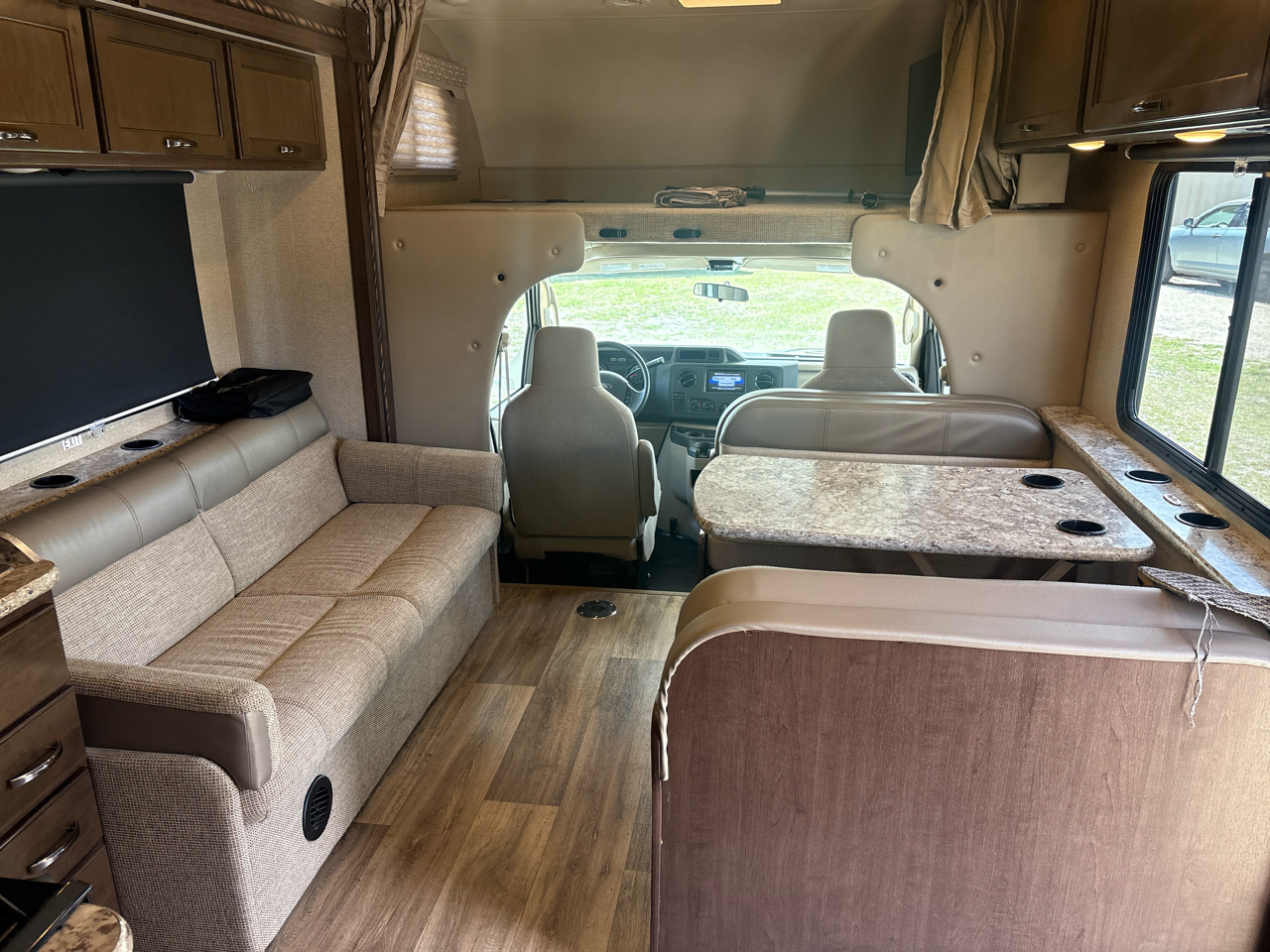 Thor Motor Coach Freedom Elite  2017