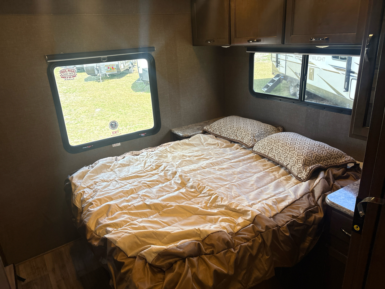 Thor Motor Coach Freedom Elite  2017