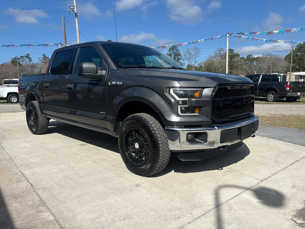 Ford F-150 4WD SuperCrew 145" XLT 2016