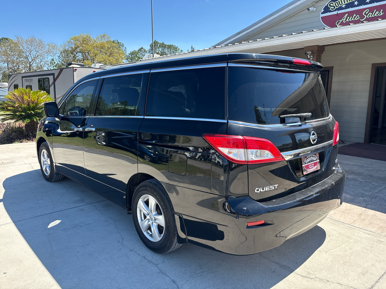 Nissan Quest 4dr SV 2015