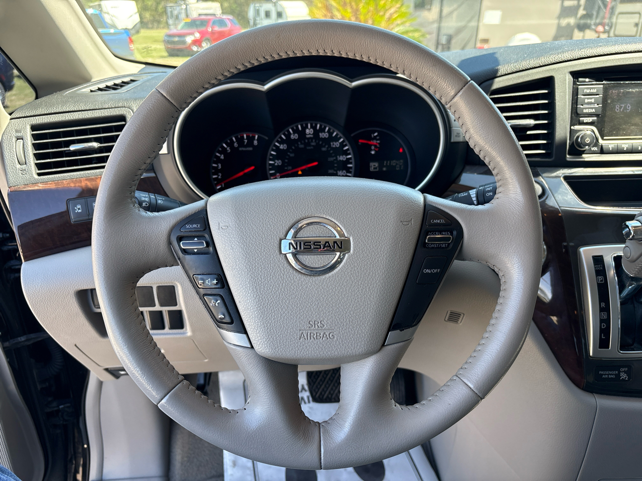 Nissan Quest 4dr SV 2015