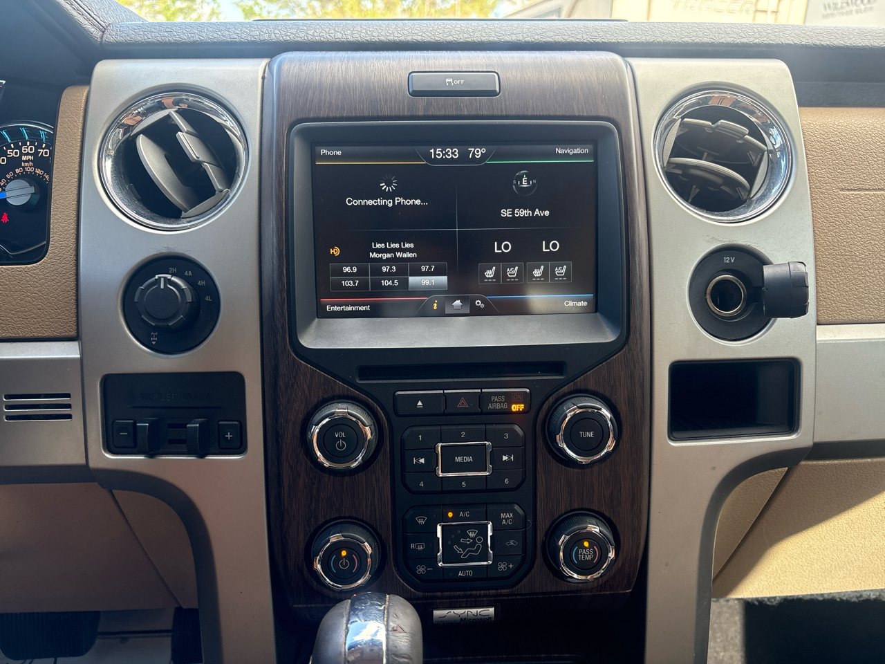 Ford F-150 4WD SuperCrew 145" Lariat 2013