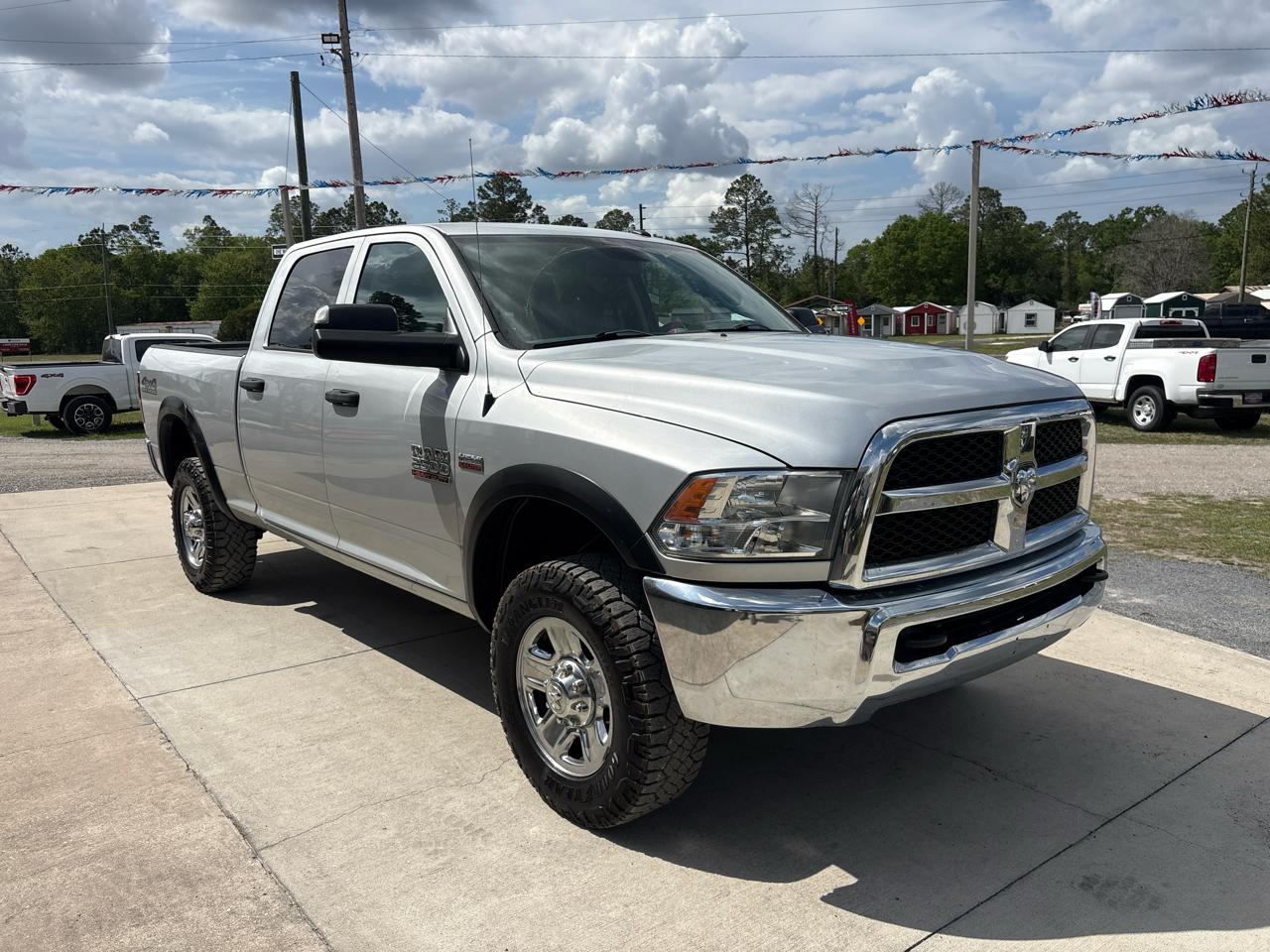 RAM 2500 Tradesman 4x4 Crew Cab 6'4" Box 2018