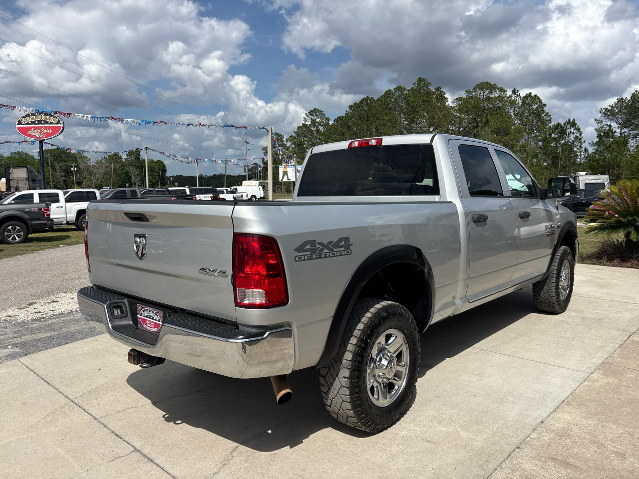 RAM 2500 Tradesman 4x4 Crew Cab 6'4" Box 2018