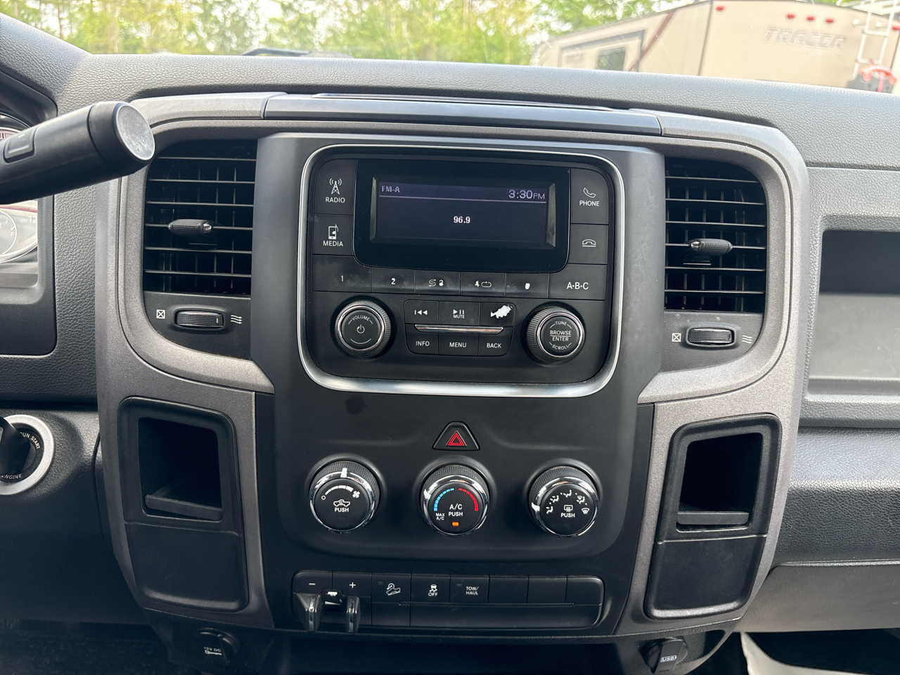 RAM 2500 Tradesman 4x4 Crew Cab 6'4" Box 2018