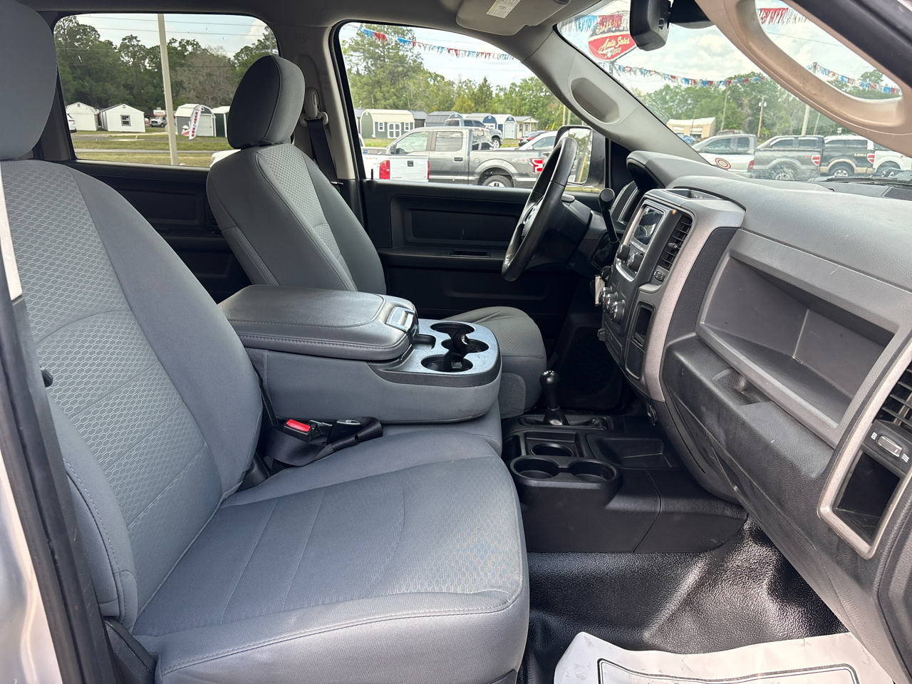 RAM 2500 Tradesman 4x4 Crew Cab 6'4" Box 2018