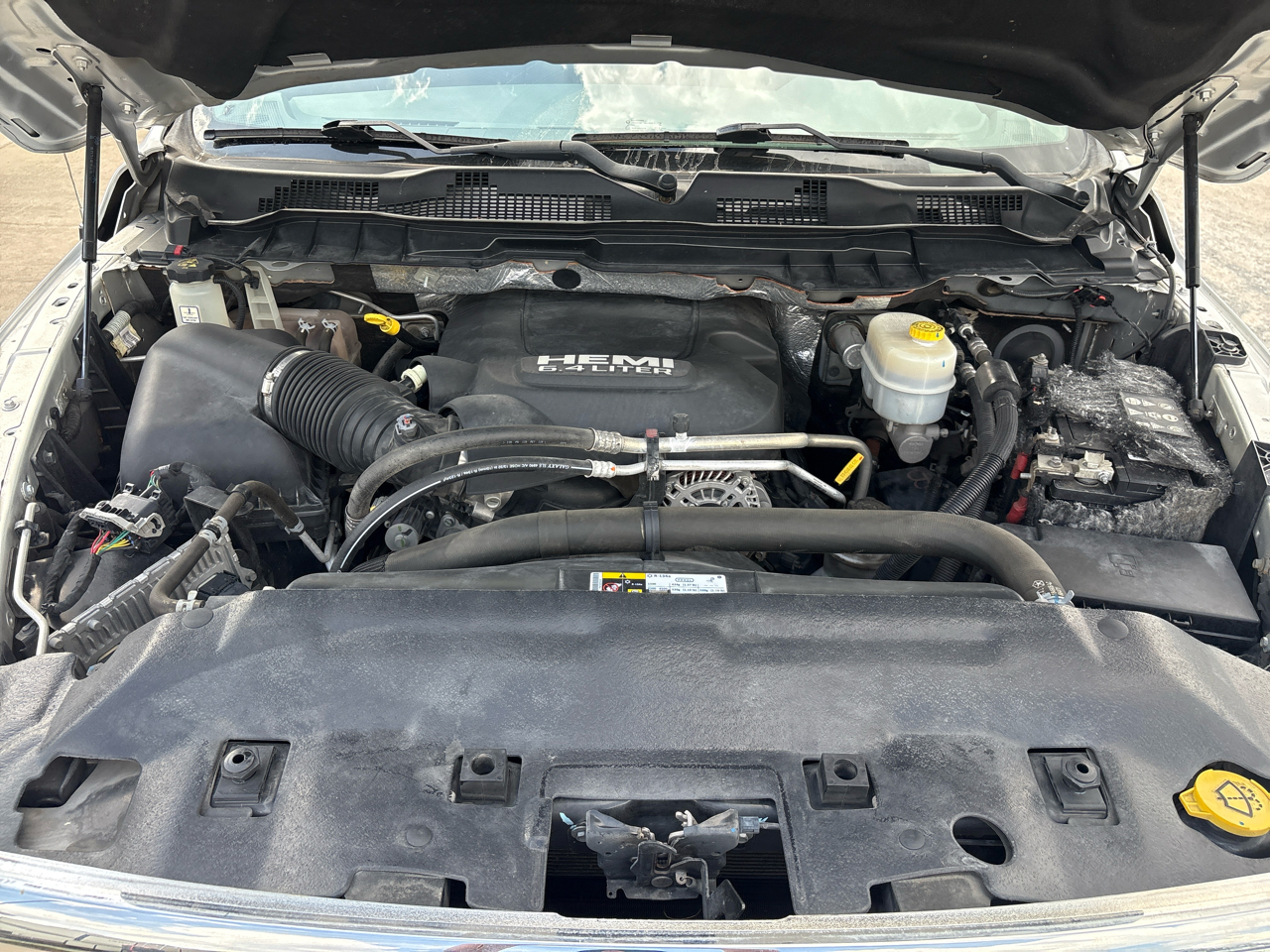 RAM 2500 Tradesman 4x4 Crew Cab 6'4" Box 2018