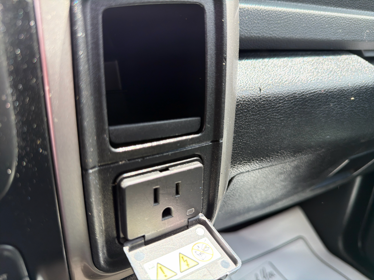 RAM 1500 4WD Crew Cab 149" Big Horn 2016