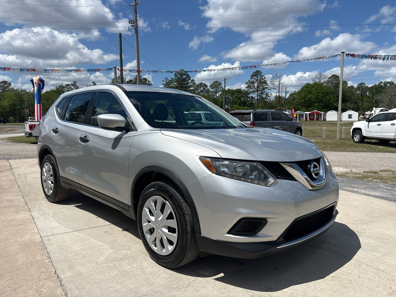 Nissan Rogue FWD 4dr SV 2016