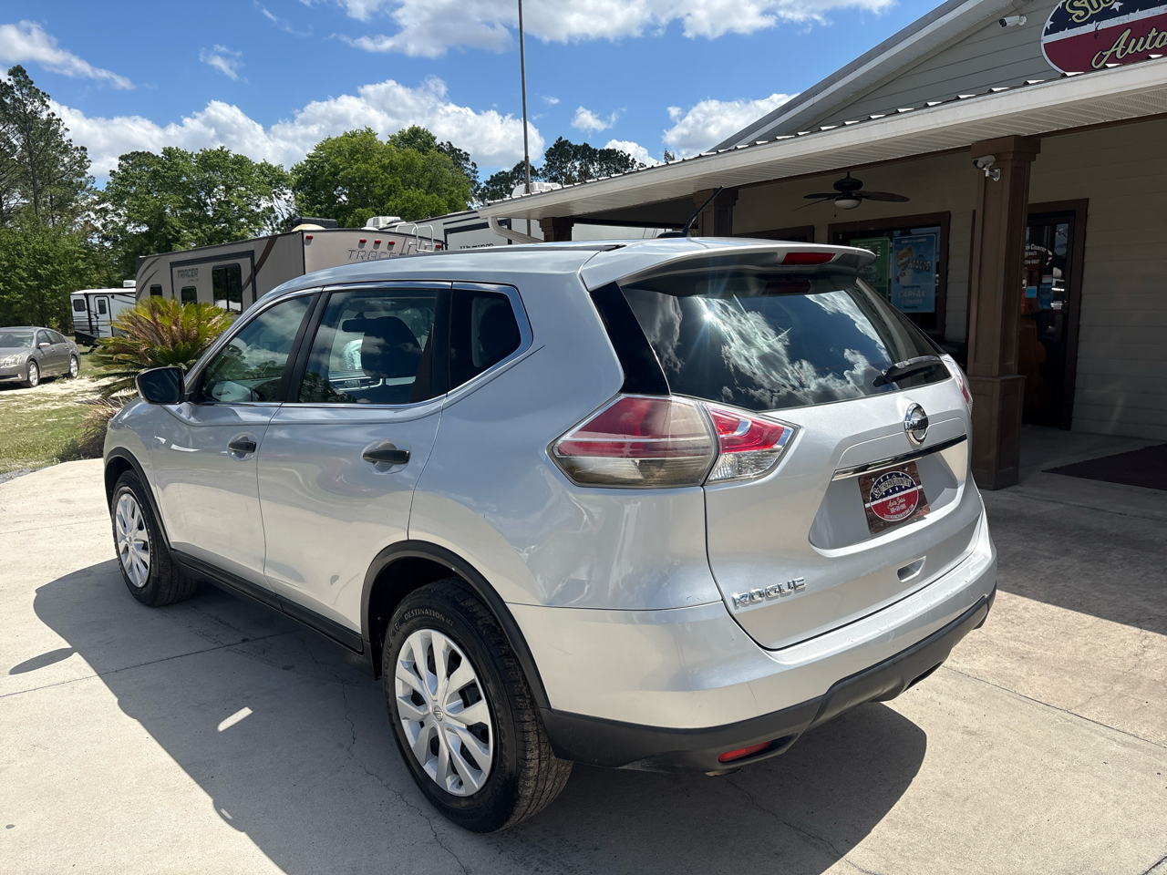 Nissan Rogue FWD 4dr SV 2016