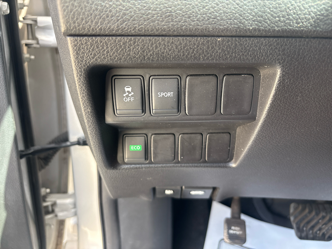 Nissan Rogue FWD 4dr SV 2016