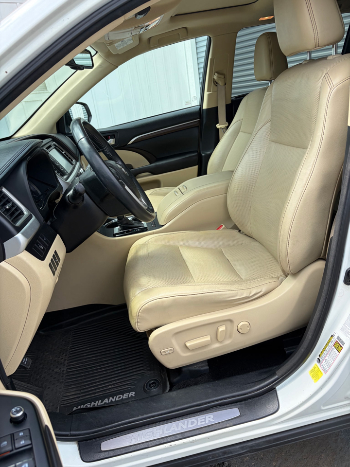 Toyota Highlander AWD 4dr V6 Limited (Natl) 2016