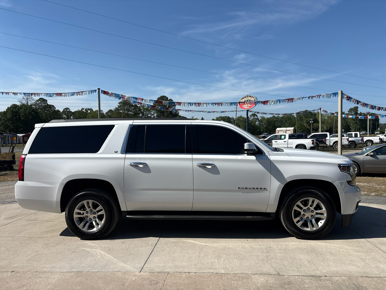 Chevrolet Suburban 2WD 4dr 1500 LT 2019
