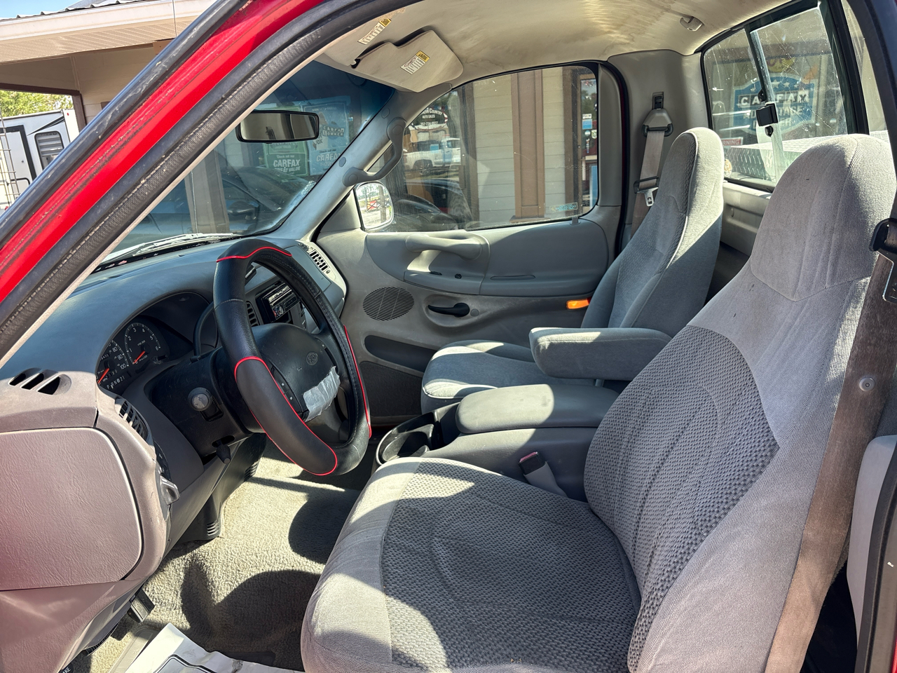 Ford F-150 Reg Cab 120" 1998