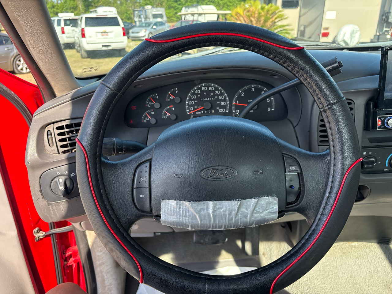 Ford F-150 Reg Cab 120" 1998