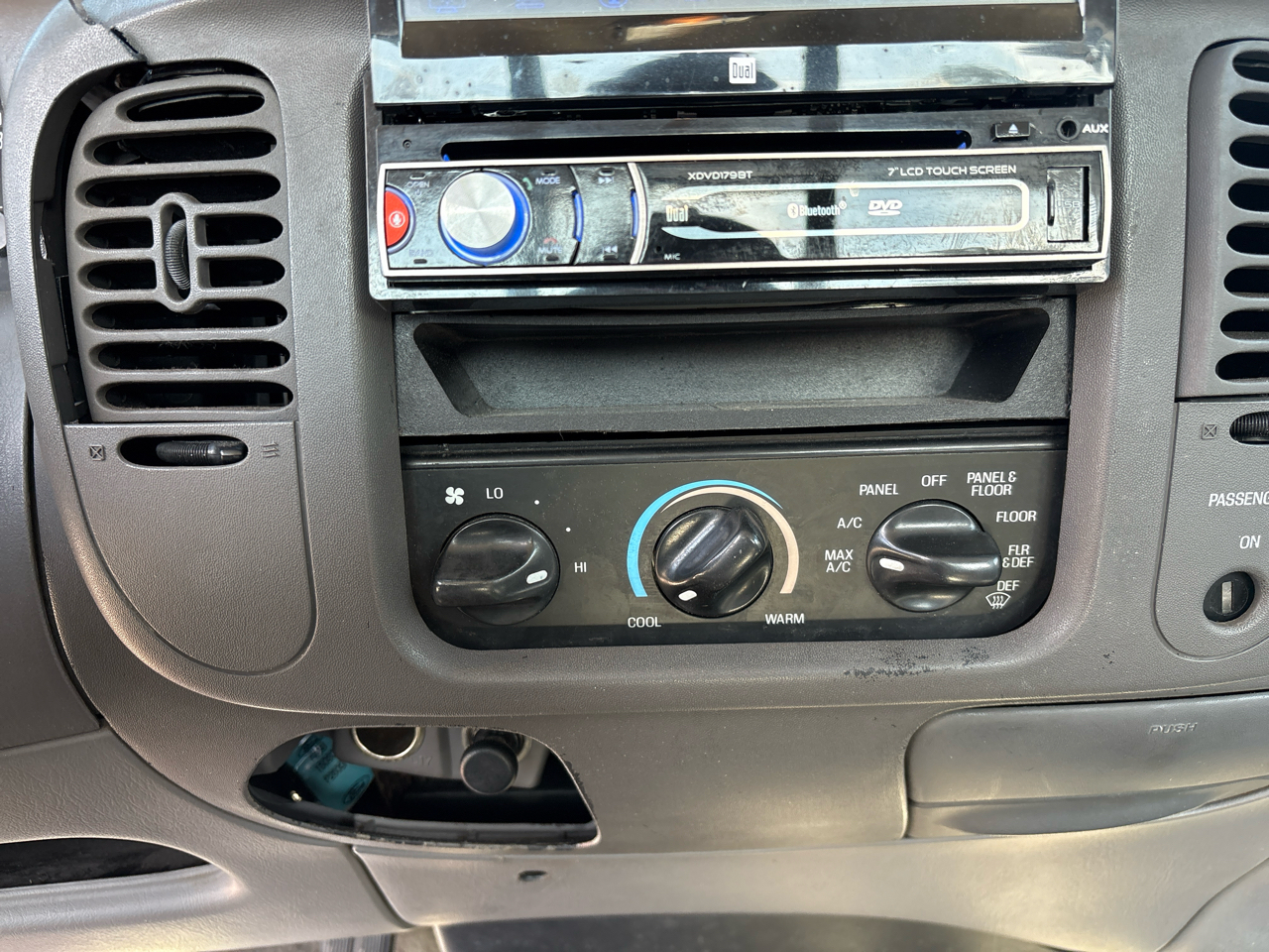 Ford F-150 Reg Cab 120" 1998