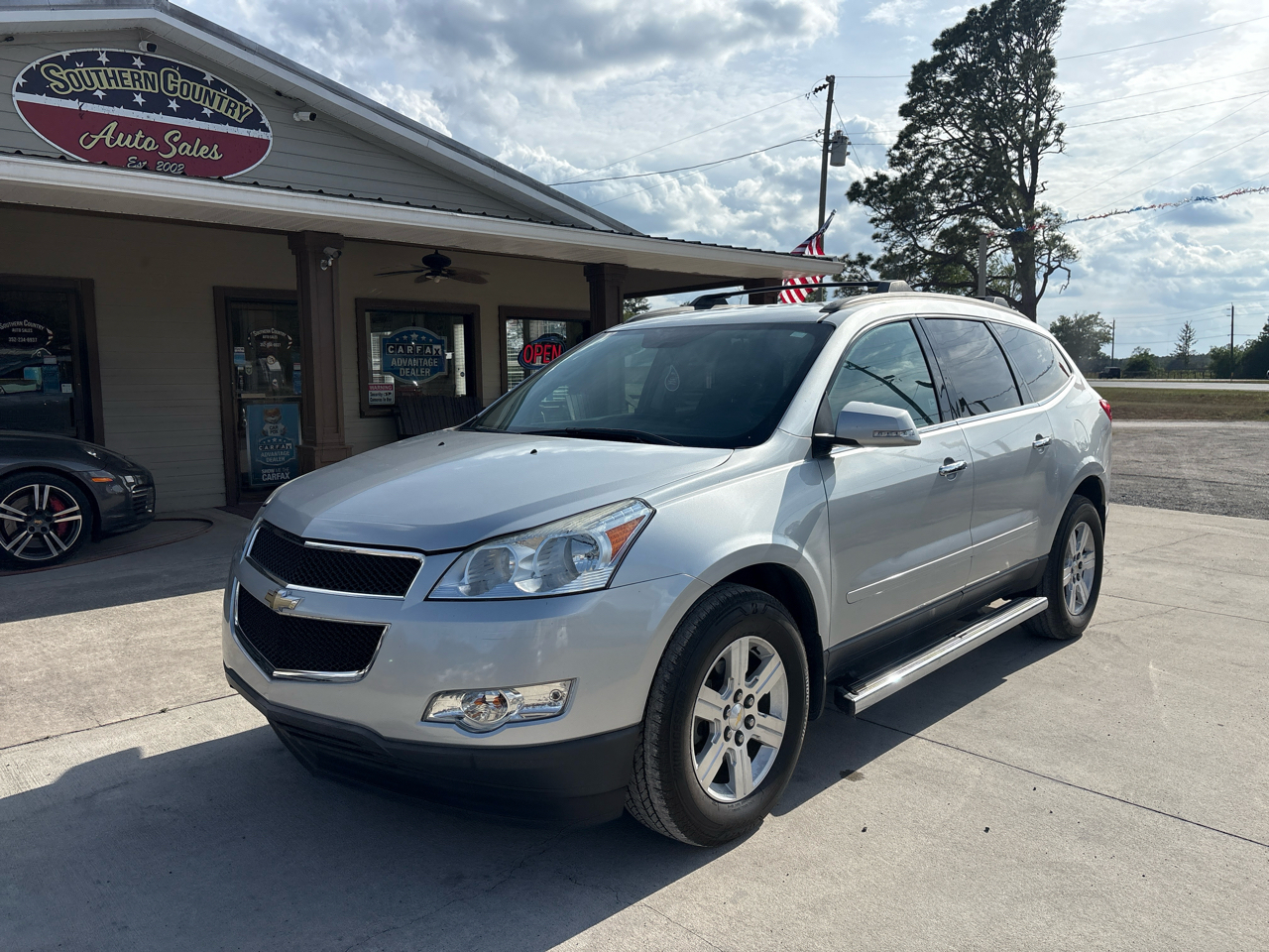 Chevrolet Traverse FWD 4dr LT w/2LT 2011