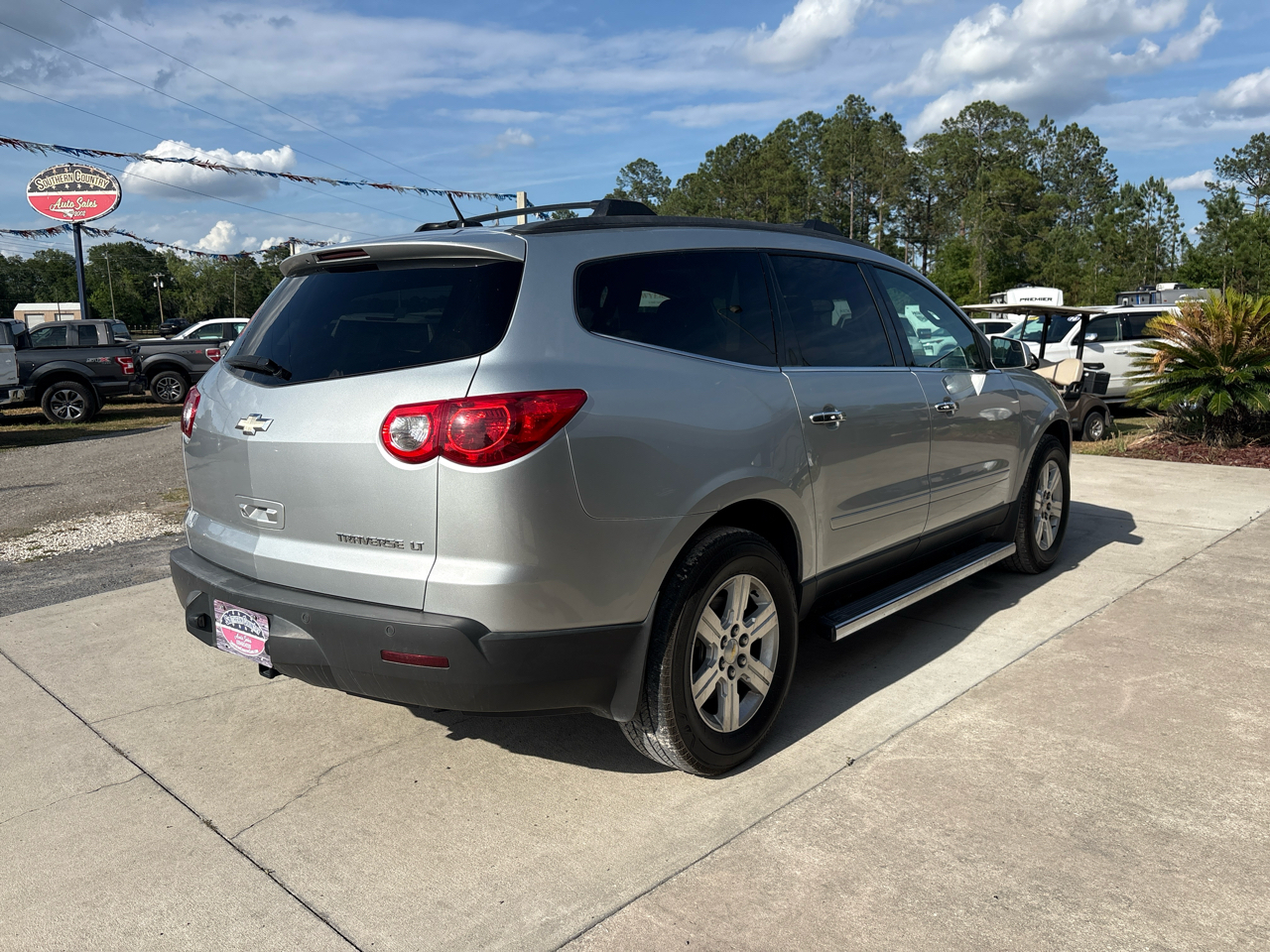Chevrolet Traverse FWD 4dr LT w/2LT 2011