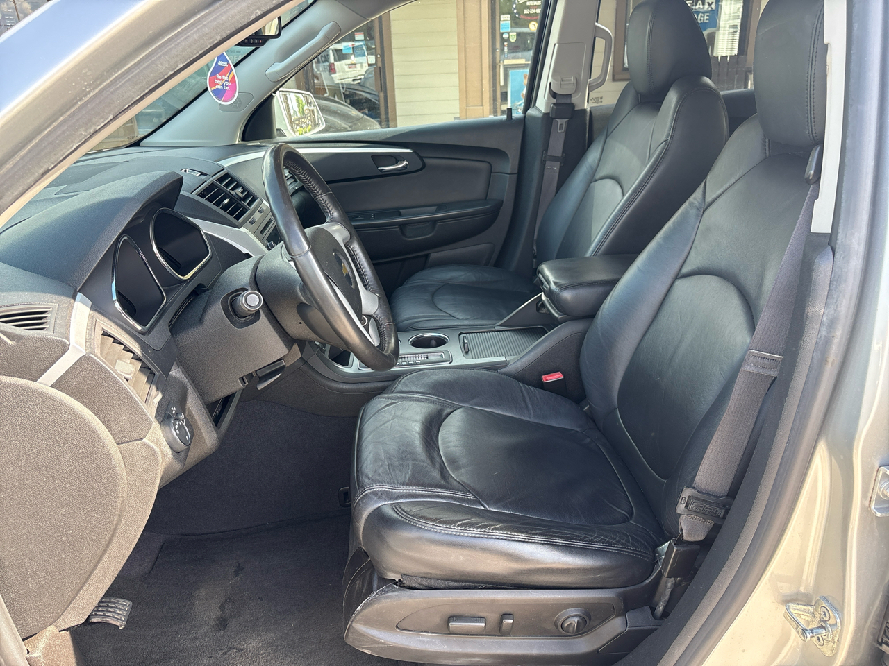 Chevrolet Traverse FWD 4dr LT w/2LT 2011