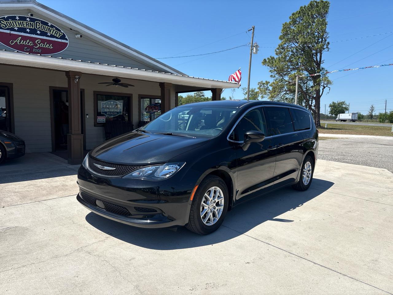 2023 Chrysler Voyager LX FWD