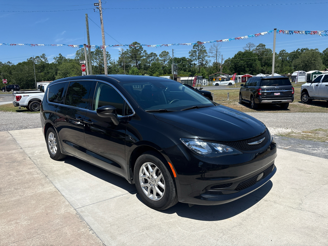 Chrysler Voyager LX FWD 2023