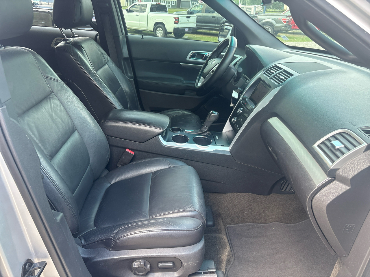 Ford Explorer FWD 4dr XLT 2014