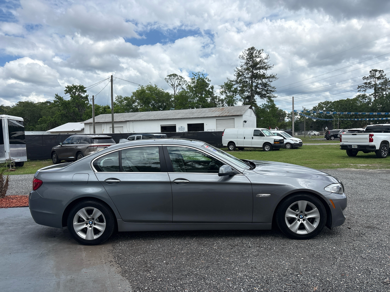 BMW 5 Series 4dr Sdn 528i RWD 2013