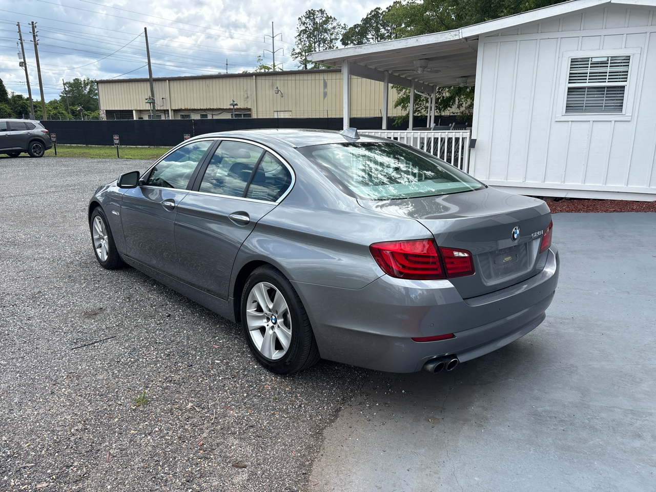 BMW 5 Series 4dr Sdn 528i RWD 2013
