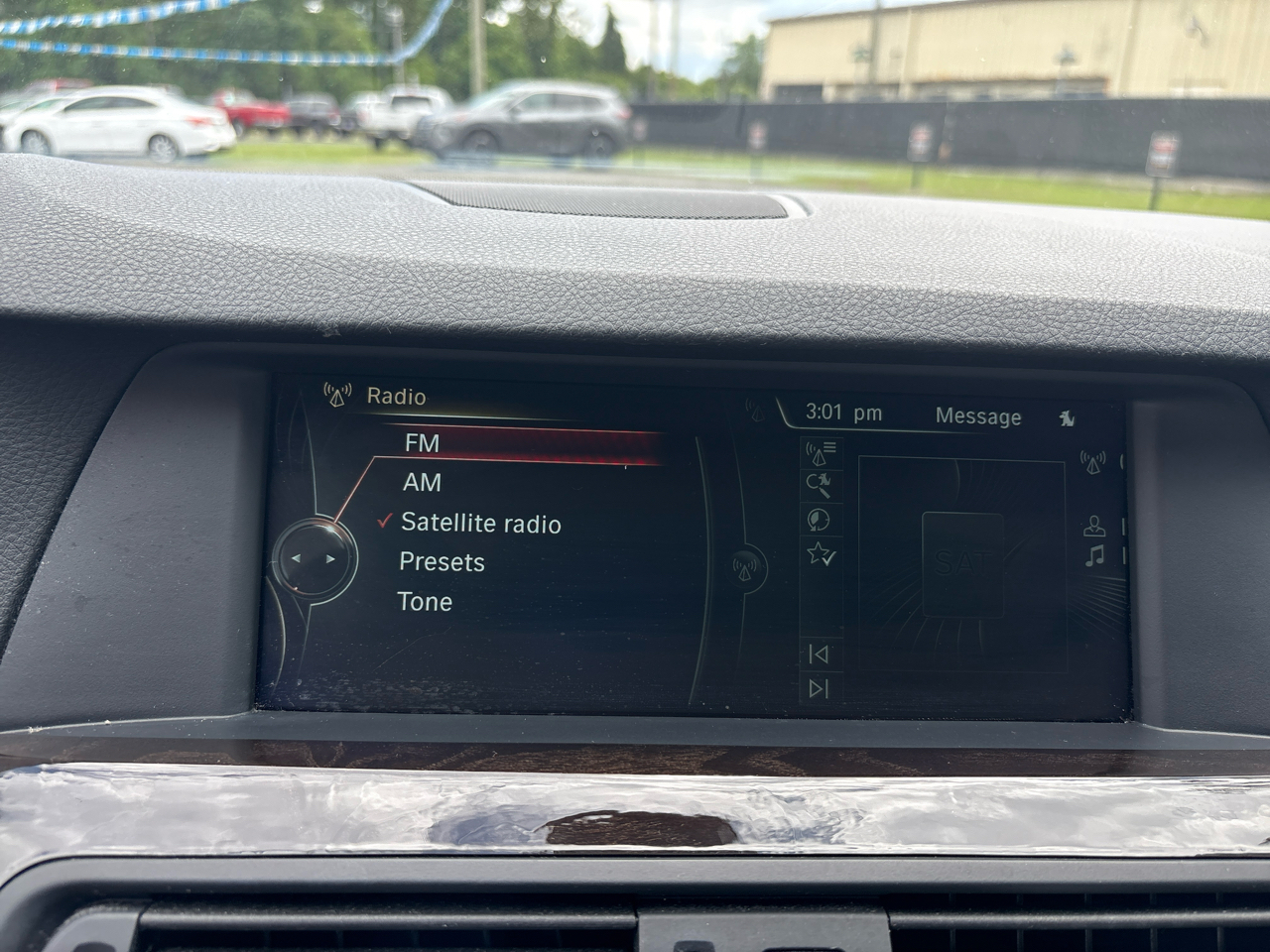 BMW 5 Series 4dr Sdn 528i RWD 2013