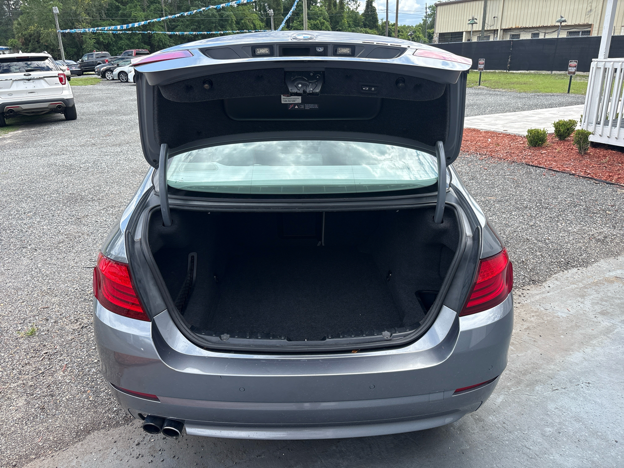 BMW 5 Series 4dr Sdn 528i RWD 2013